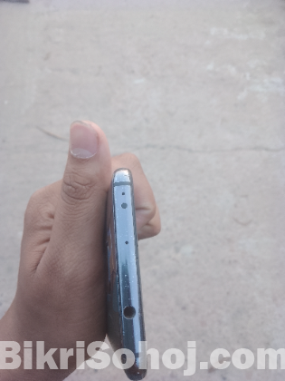 HUAWEI Mate 20